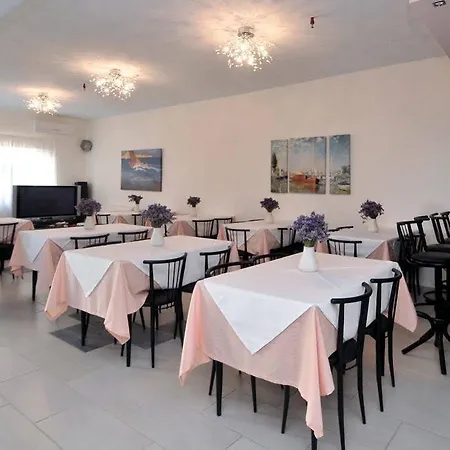 아파트호텔 Anatoli 3*